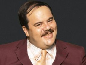 Eser Yenenler'in Prestij Meselesi imajı