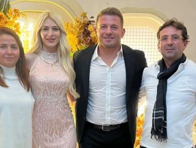 İsmail Balaban ile İlayda Şeker nişanlandı