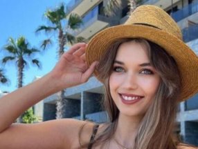 Afra Saraçoğlu, zirvede