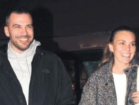 Eşi, Aslı Enver'i övdü