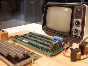 Steve Jobs’ın elinden çıkan Apple-1, 442 bin dolara satıldı