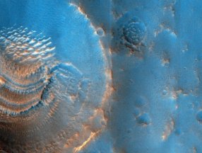 NASA, Mars'taki şekillerin gizemini çözmeye çalışıyor