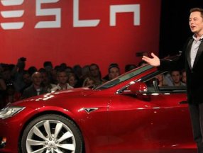 Elon Musk’ı eleştiren iki çalışan Tesla'dan kovuldu