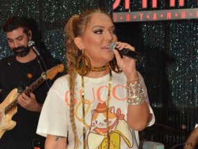 Demet Akalın’ın yeni isyanı: Kimse salak değil