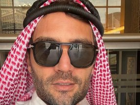 Yaşar İpek, çenesini yaptırdı