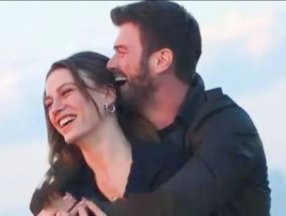 Serenay Sarıkaya ve Kıvanç Tatlıtuğ'dan yeni fotoğraf