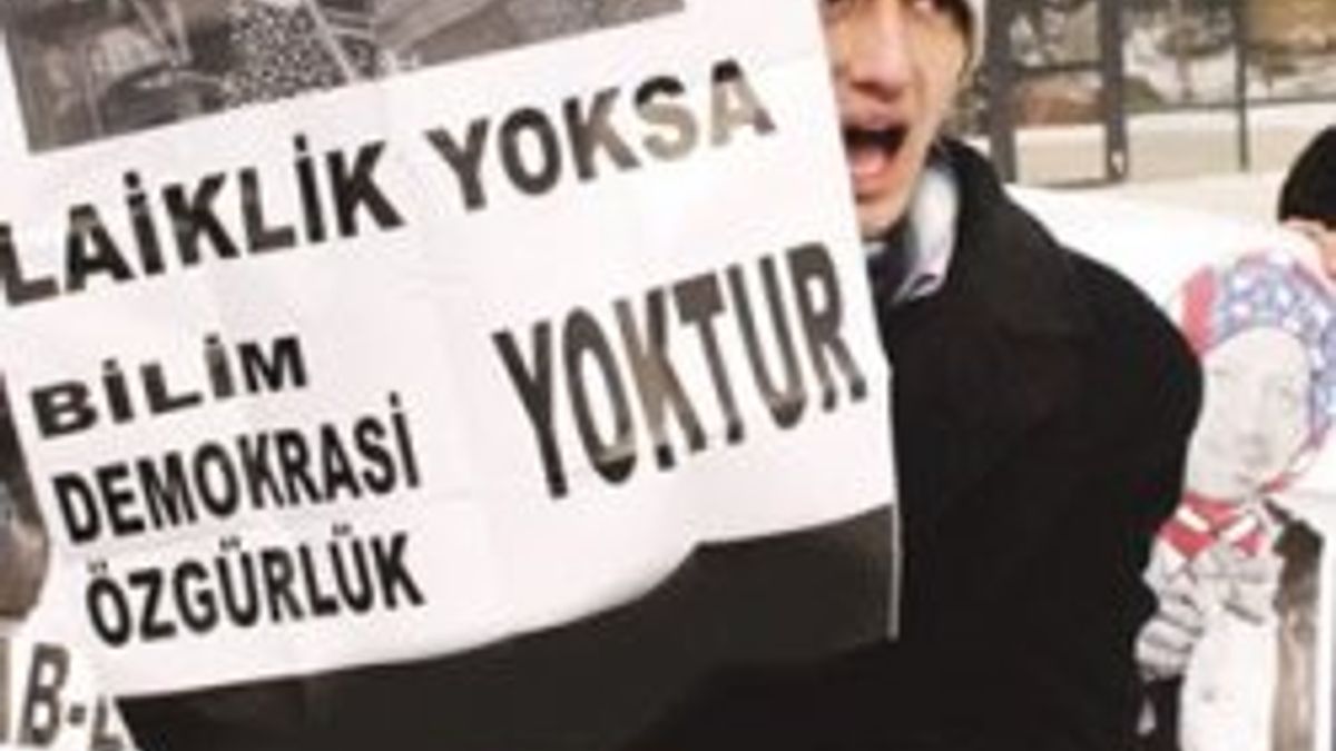 Fransa'da laiklik zorunlu ders oluyor