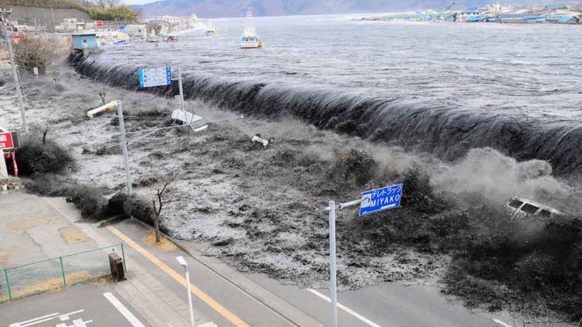 Hatay'da Tsunami Tehlikesi Var Mı? AFAD'dan önemli Açıklama! Tsunami Nedir?