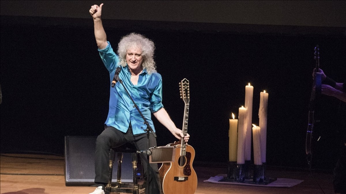 Türkiye için deprem bağışında bulunan Queen'in gitaristi Brian May Sir ...