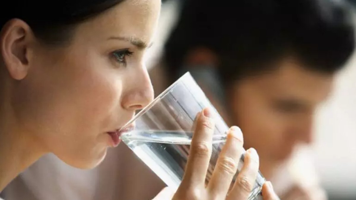 The harms of drinking more water than usual are surprising!  Look what irreversible disease it causes…