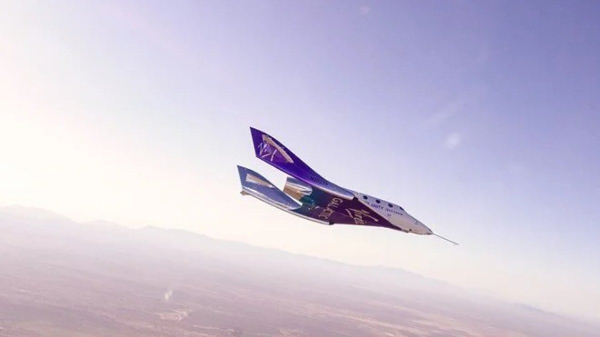 Space tourism begins!  Virgin Galactic trials successfully concluded