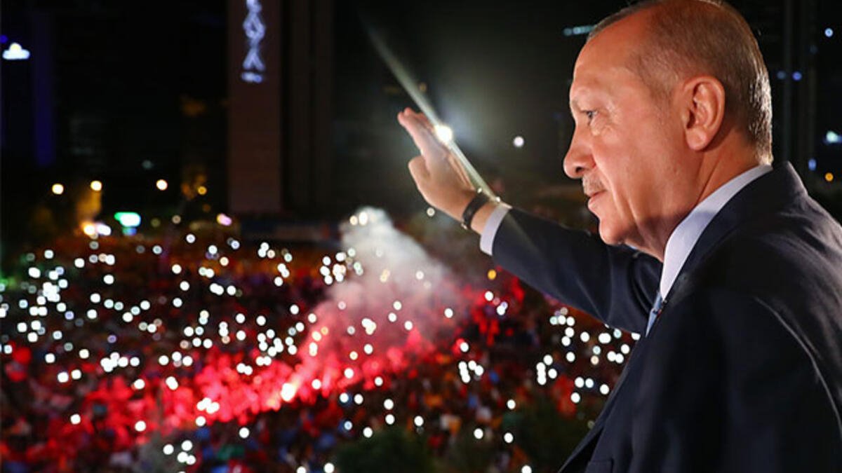 cumhurbaşkanı recep tayyip erdoğan seçimi kazanması halinde balkon
