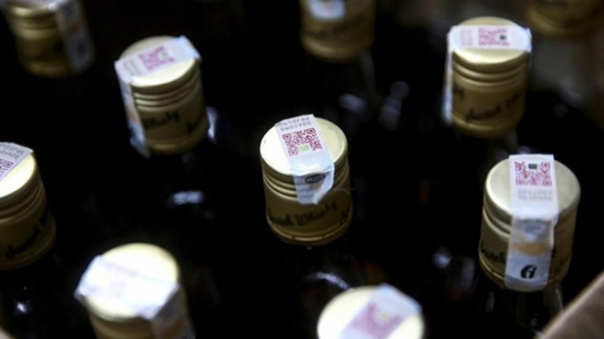 The death toll from alcohol poisoning rises in Iran