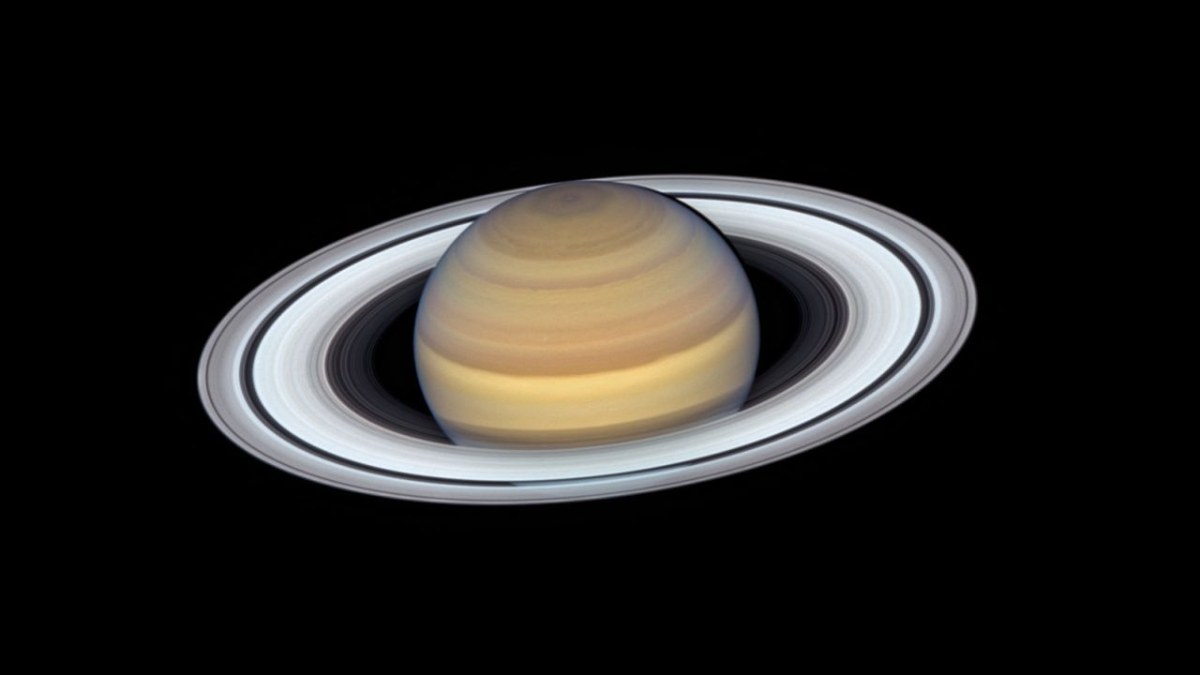 James Webb views Saturn’s rings
