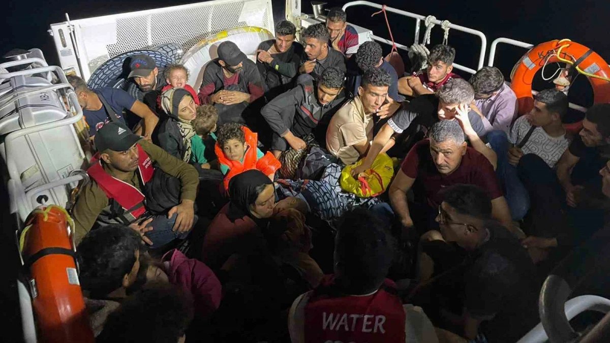 Muğla’dan Yunanistan adalarına geçmeye çalışan 30 kaçak göçmen yakalandı