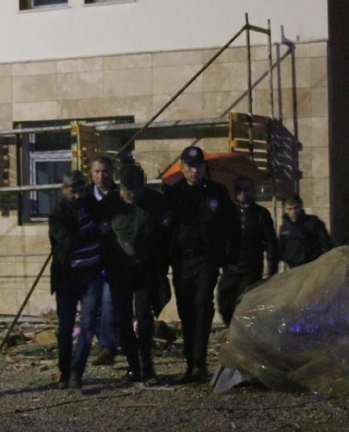 İntihardan vazgeçti eski nişanlısını bıçakladı