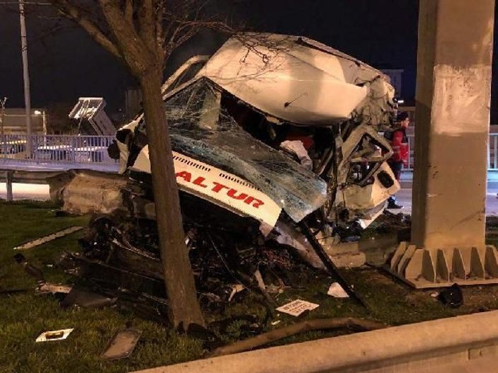 D 100 karayolunda trafik kazası: 1 ağır yaralı