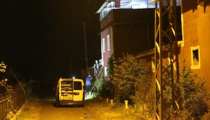 Silahlı saldırı şüphelisinin otomobilinden cephanelik çıktı