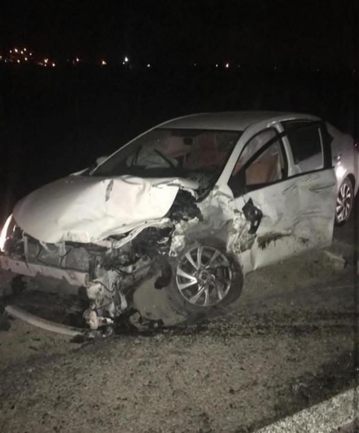 İzmir'de zincirleme trafik kazası: 1 ölü, 2 yaralı 