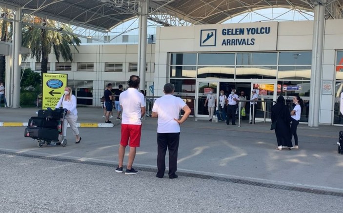 Antalya’ya ilk turistler gelmeye başladı -1