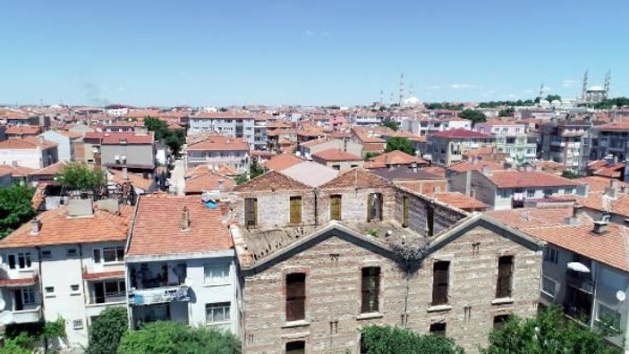 Edirne'de tarihi binalar leyleklerin yuvası oldu -5