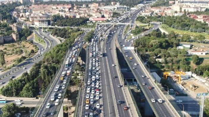 (Havadan fotoğraflar) Haliç'te trafik yoğunluğu -8