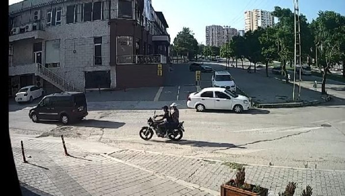 Motosikletli kapkaççı saç tıraşından yakalandı -1