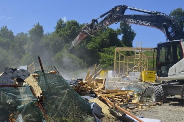 Terkos Gölü'nün kenarındaki kaçak yapılar yıkılıyor -3