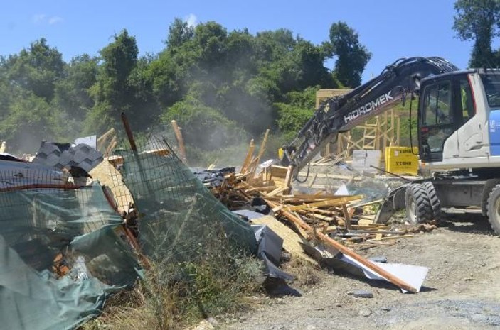 Terkos Gölü'nün kenarındaki kaçak yapılar yıkılıyor -4