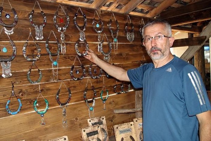 Hurda nallardan süs eşyaları yapıyor -7
