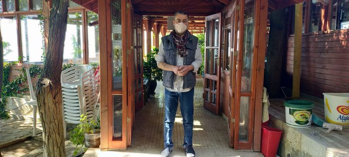 Karamanlı esnaf 30 yılda 8 ton atık şişe biriktirdi