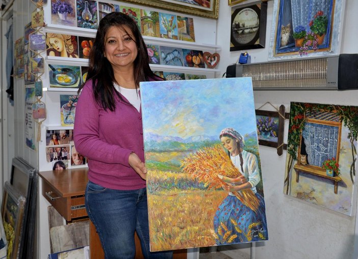 Hataylı ressam, 'spatula' kullanarak eşsiz eserlere imza atıyor -5