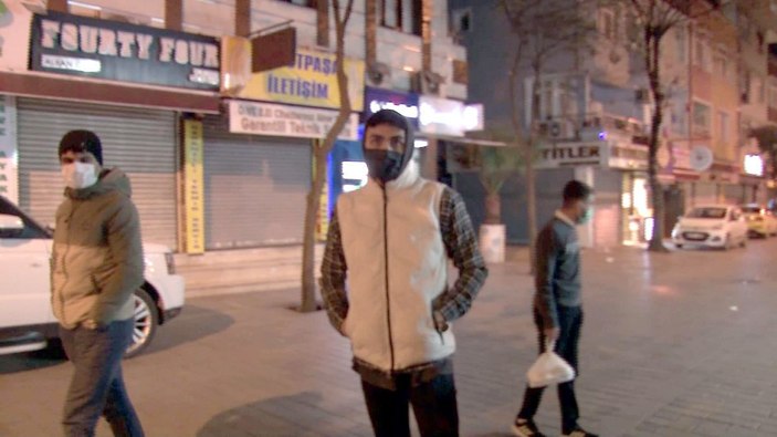 Esenler’de sokağa çıkma kısıtlamasını ihlal edenlerden şaşırtıcı yanıtlar -4