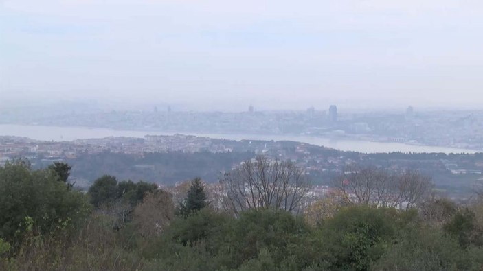 İstanbul'a geçen yıl mevsimin ilk karı bugün yağmıştı...  Aynı yerde şimdi 15 derece -2