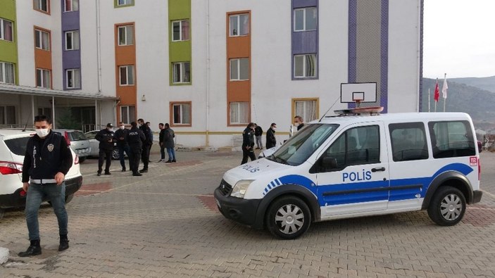 Tokat'ta virüs kapan zanlı, perde ile yurttan kaçtı