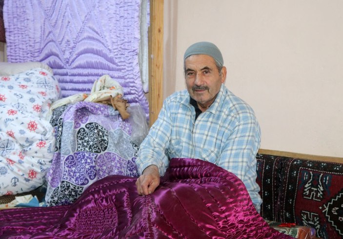 45 yıldır iğnesi elinden düşmedi -1