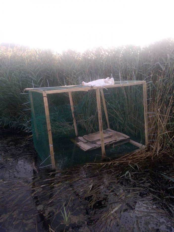 Enez'de yasa dışı avcılıkta kullanılan ördek kafesleri imha edildi -2