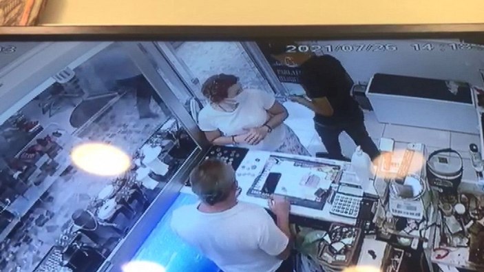 Şişli'de yüzük satma bahanesiyle oyalayıp telefonunu çaldılar -7