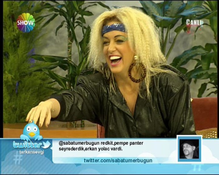 Saba Tümer 80'lere geri döndü - Video
