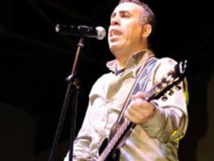 Haluk Levent validen şarkıyla izin aldı