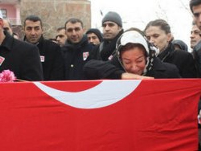 Şehidin ağabeyinden teröre tokat gibi sözler