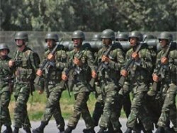 Askerlere sivil elbise giyme zorunluluğu