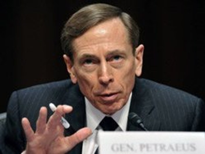 CIA Başkanı Petraeus istifa etti
