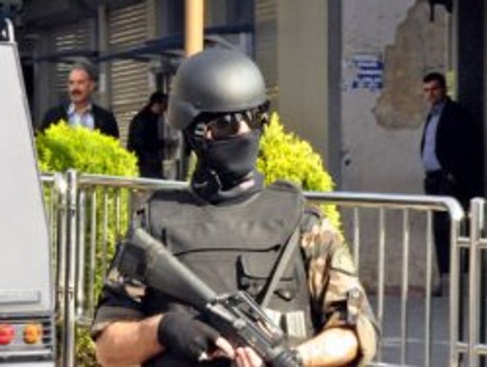 Diyarbakır'da kepenkler kapalı