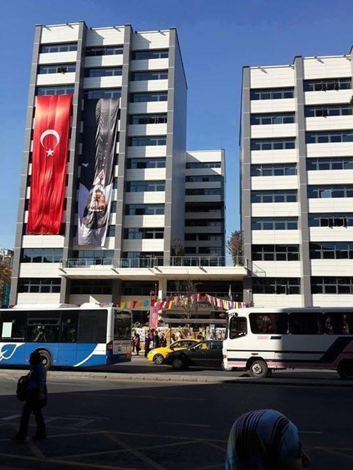 Çankaya Belediyesi Atatürk'ü baş aşağı astı iddiası