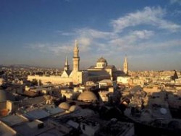 Suriye Vatikan elçiliğine havan topu isabet etti