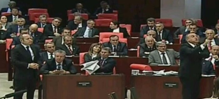 Meclis olağanüstü toplandı