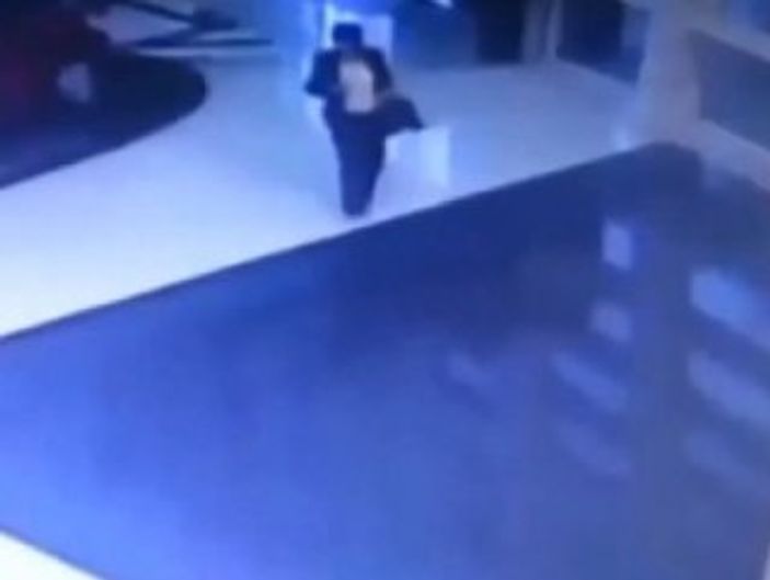 elli tonu evde kimse porno