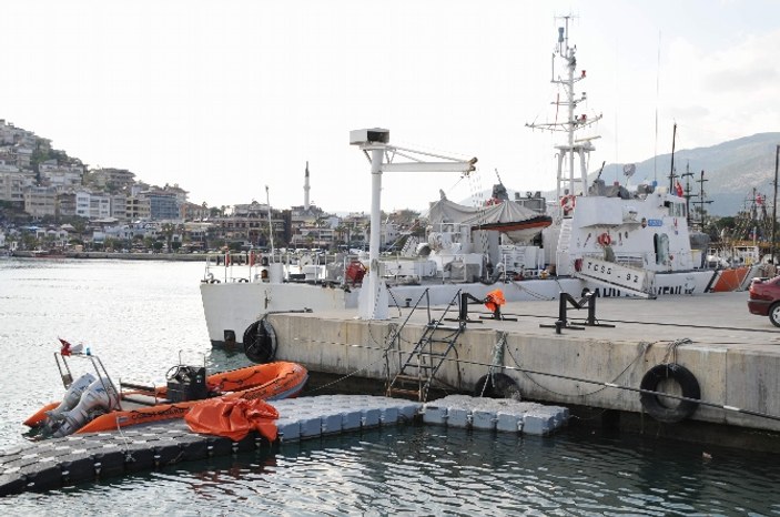 Antalya'da denizde erkek cesedi bulundu