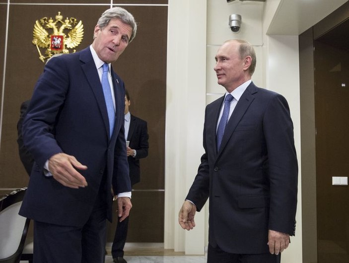 Rusya'da John Kerry'ye patates ve domates hediyesi